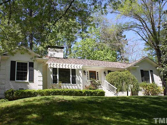 2nd image of 802 Churchill Dr