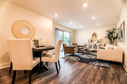 3rd image of 5026 Rosewood Ave #501