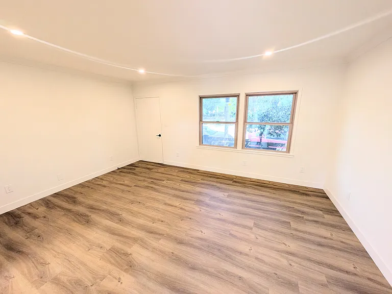 10999 Culver Blvd — Photo 5
