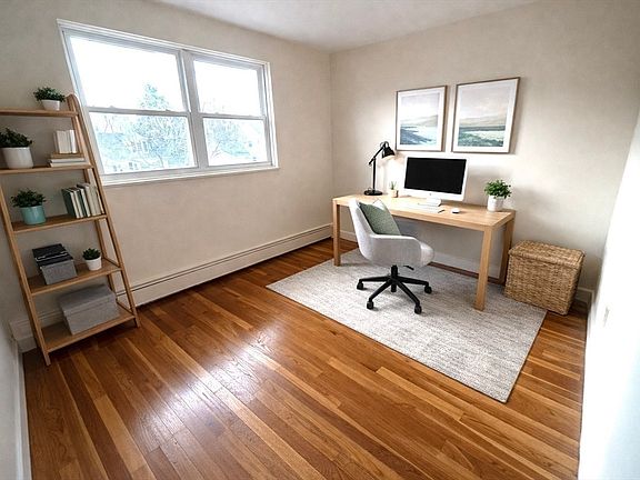 3rd image of 20 Whitman Rd APT 2-1