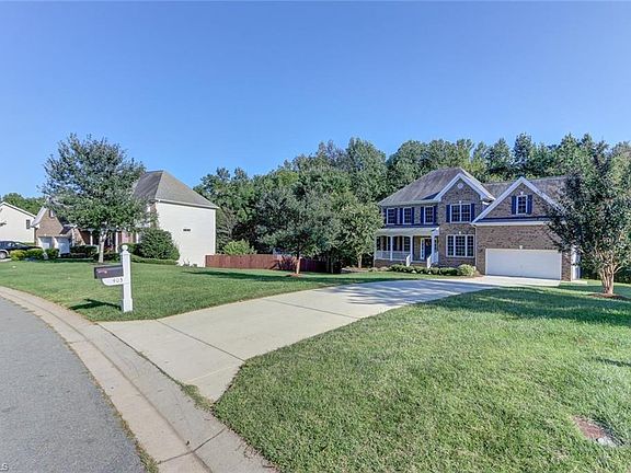 4th image of 403 Dairy Farm Dr