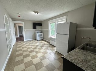 63 West Street, Holyoke, MA 01040
