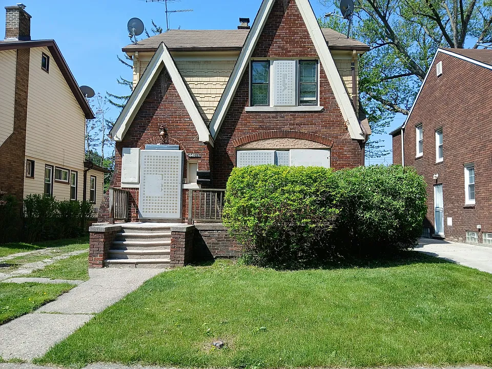 4401 Buckingham Ave #1