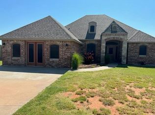 136 NE Coyote Dr, Fletcher, OK 73541