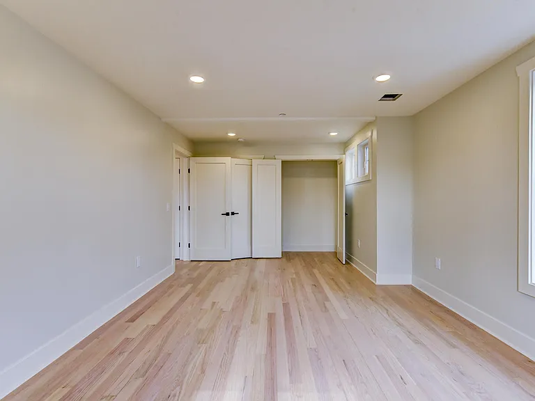 48 Walnut St #1 — Photo 20