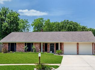 1924 Crooked Creek Ln, Pearland, TX 77581