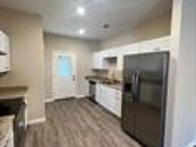3208 Fawn Dr — Photo 6