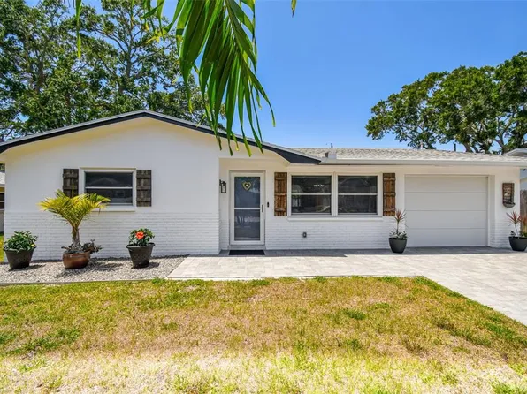 2004 Yale Ave, Dunedin, FL 34698