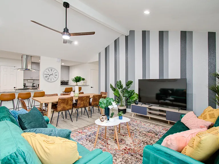 17155 Barcelona Dr — Photo 4