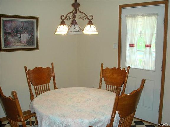 5th image of 343 Meadow Crest Dr