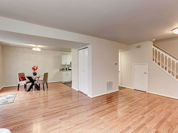 3rd image of 18537 Nutmeg Pl