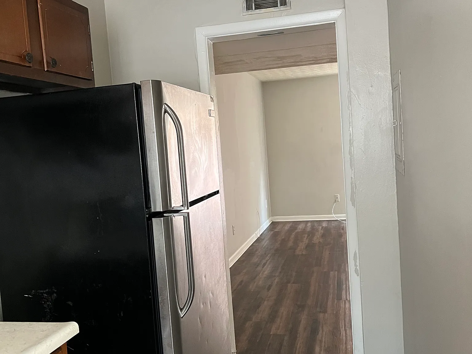 2 bed, 1072 sqft, $1,100 — Photo 4