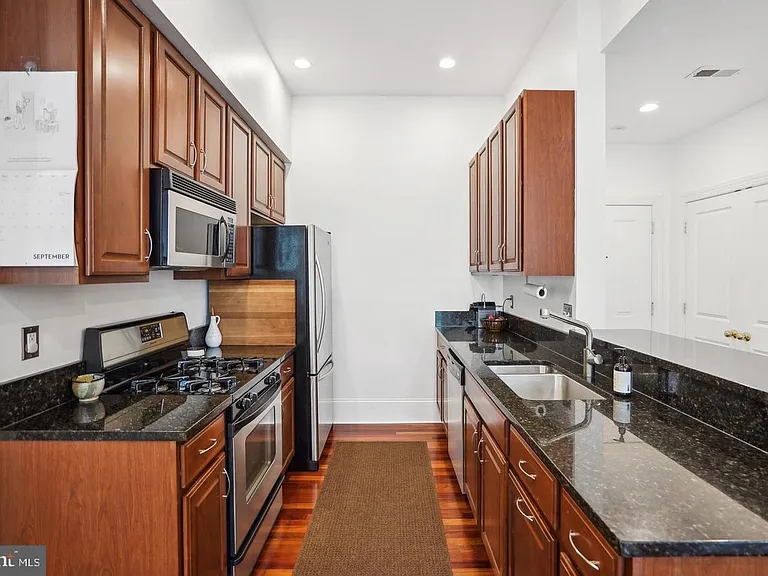 1324 Euclid St NW #103 — Photo 8