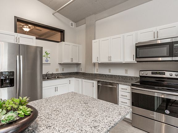 3rd image of 736 Federal St #10950786