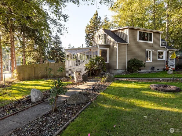 4317 Rhododendron Drive, Oak Harbor, WA 98277