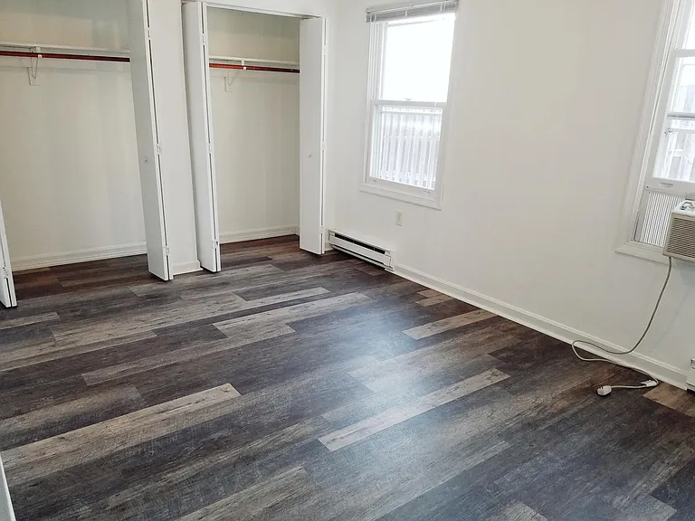 446 E Patrick St #F — Photo 13