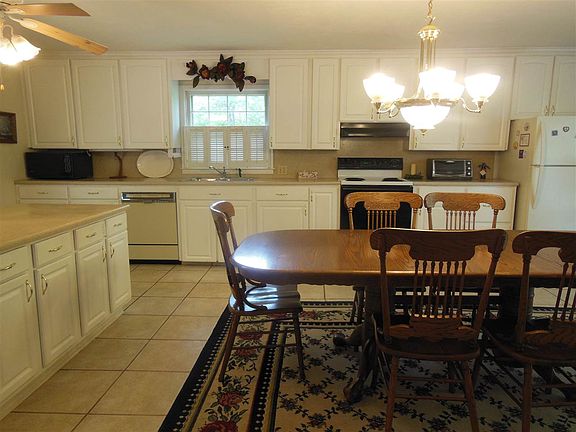 5th image of 6266 S Lake Dr