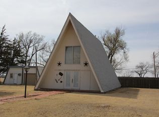 205 S Hays Ave, Protection, KS 67127