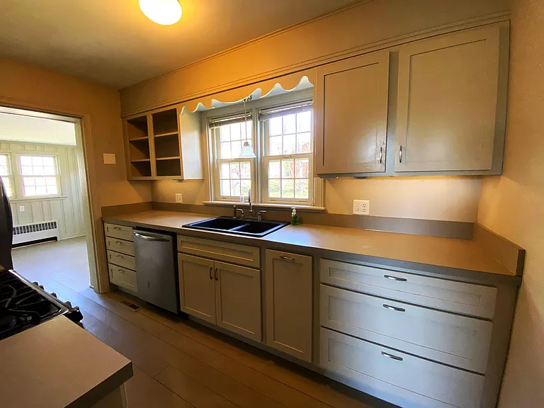 903 Belmore Ave — Photo 10