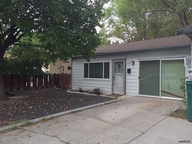 2nd image of 206 W Park St