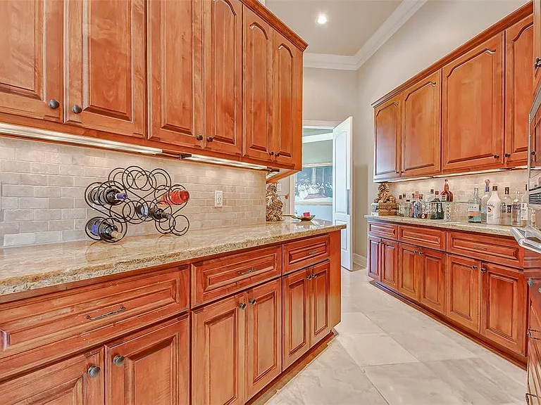 33202 W Haddon Ct — Photo 16