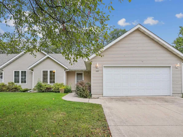 1107 Bobbi Ln, Waterloo, IA 50701