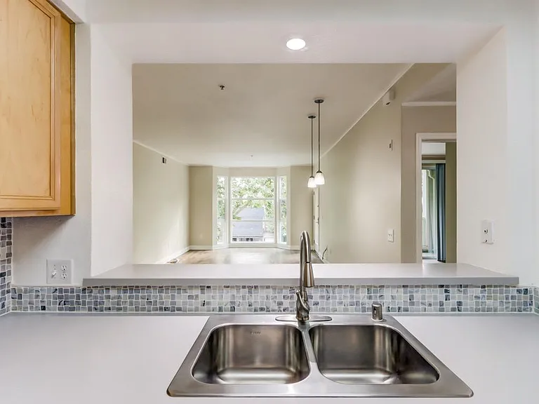 415 N 2nd St #340 — Photo 7