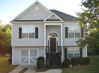 4054 Robin Cir, Atlanta, GA 30349