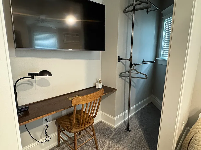 709 S Phillips Ave #1 — Photo 16