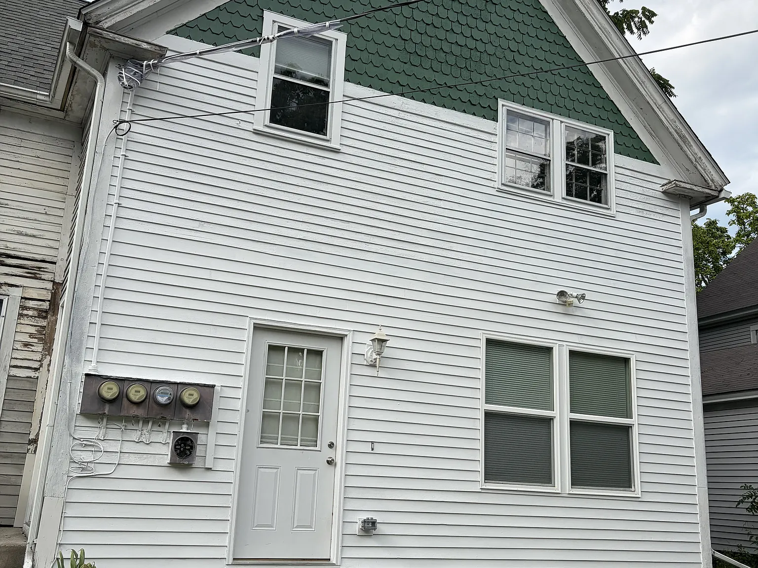 2 bed, 1.5 bath, 960 sqft, $2,300 — Photo 2