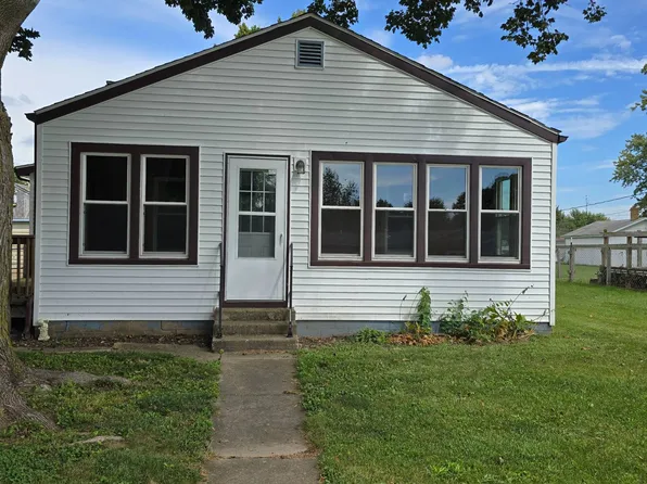 625 E Twyman St, Bushnell, IL 61422