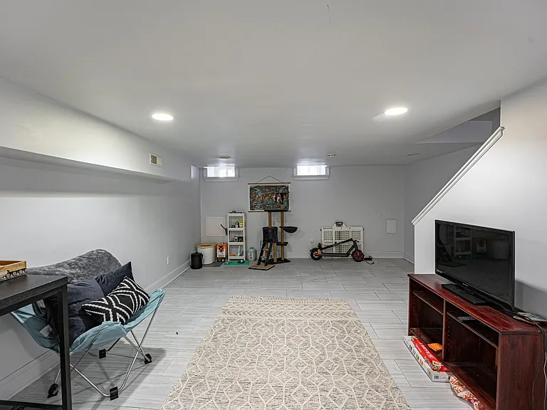 1528 Brown St #1 — Photo 18