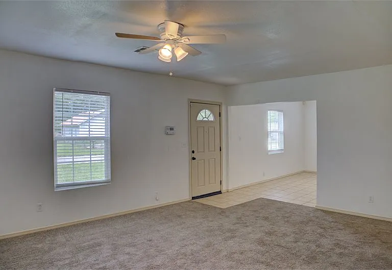 2515 N Garrison Ave — Photo 2