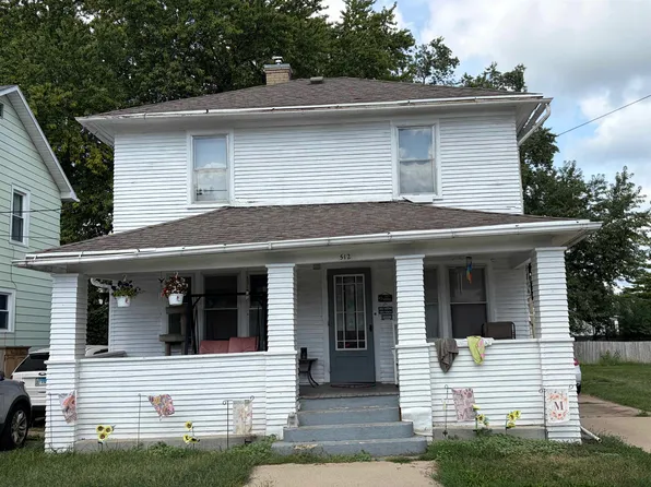 512 W Avon St, Freeport, IL 61032