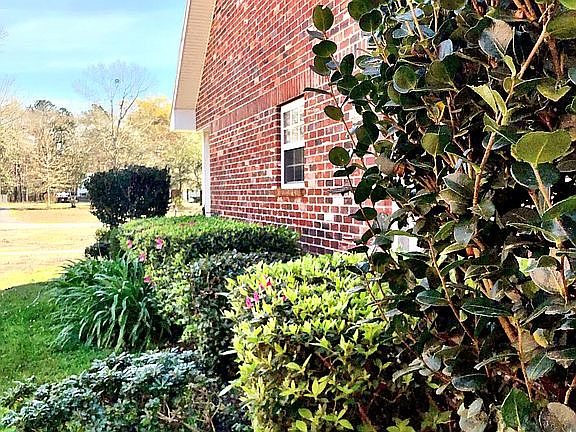 Beautifully landscaped 