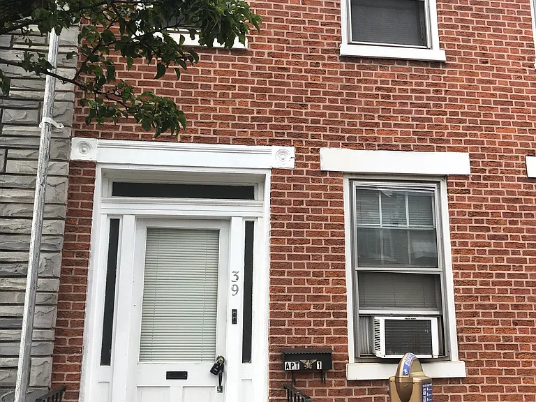 39 E North St #2 — Photo 1