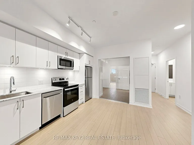 4010 Eglinton Ave W #710 — Photo 10