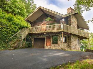188 Grooms Dr, Robbinsville, NC 28771