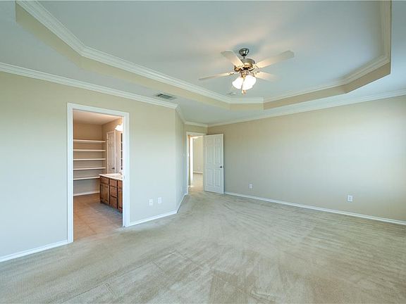 4th image of 205 Glenview Dr