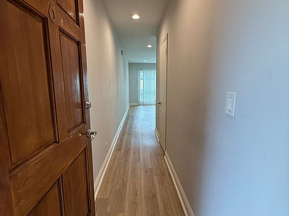 2nd image of 4747 Haskell Ave