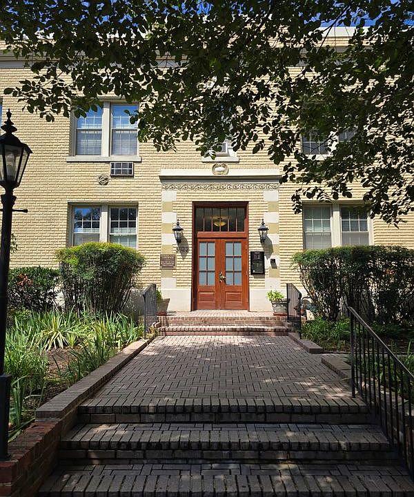 1st image of 3022 Wisconsin Ave NW APT 201