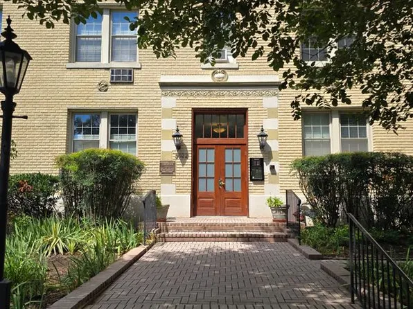 3022 Wisconsin Ave NW APT 201, Washington, DC 20016