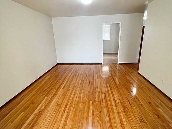 4th image of 560 26th Ave #15
