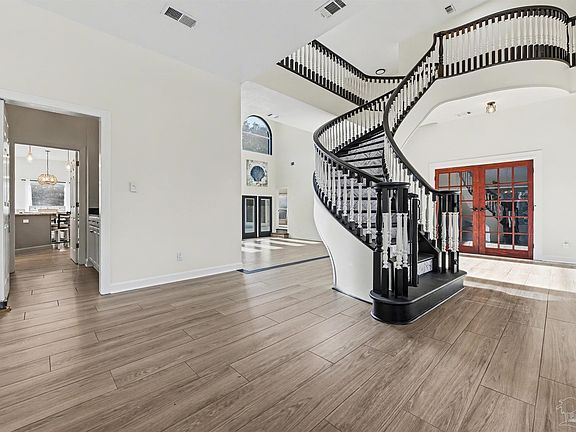 5th image of 7131 Knollwood Dr