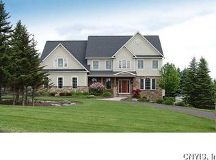 2077 Black Spruce Cir, Manlius, NY 13104