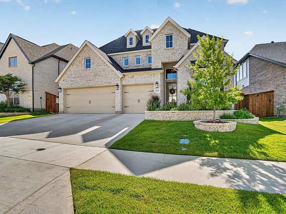 2nd image of 2109 Pleasant Run Ln