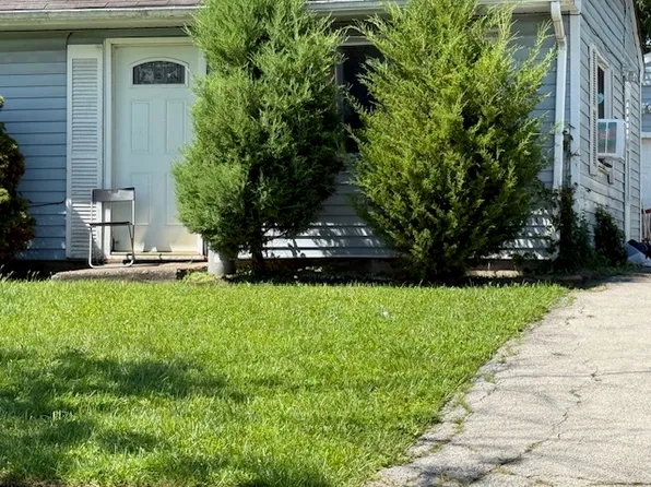 1904 Boston St, Chicago Heights, IL 60411