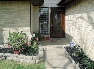 5906 Heather St, League City, TX 77573