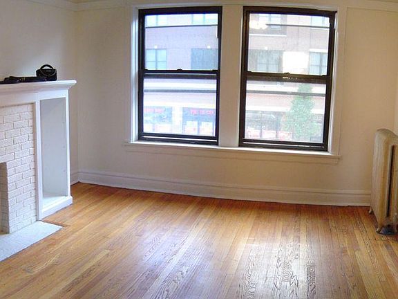 3rd image of 4905 N Damen Ave #3S