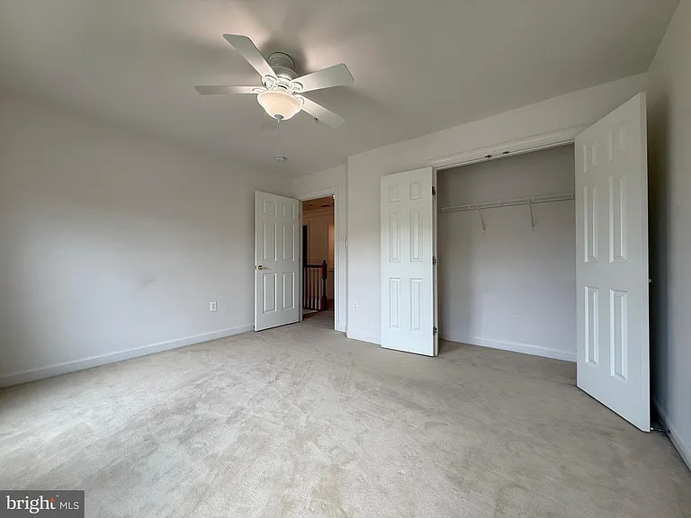 4415 Medallion Dr — Photo 35